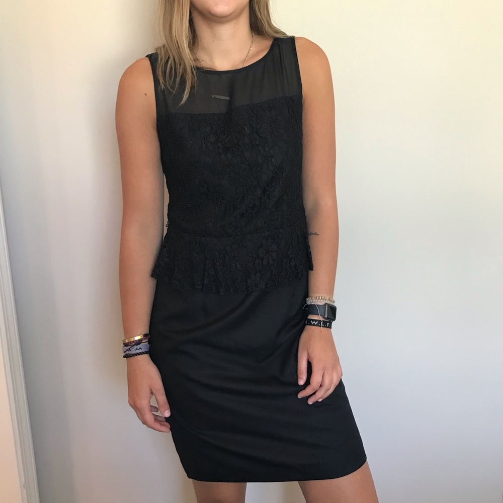 NWT - The Limited Lace Peplum Sheath Dress sz 6
